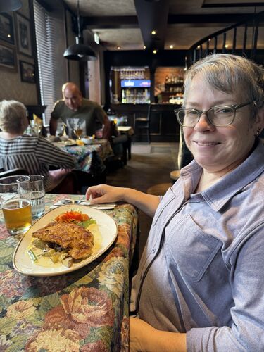 Lisa's happy with the Schnitzel
